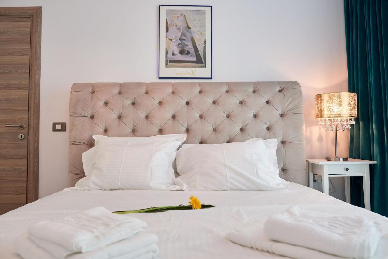Submarine Apartment Spa N Pool Beach Resort Нэводари Экстерьер фото